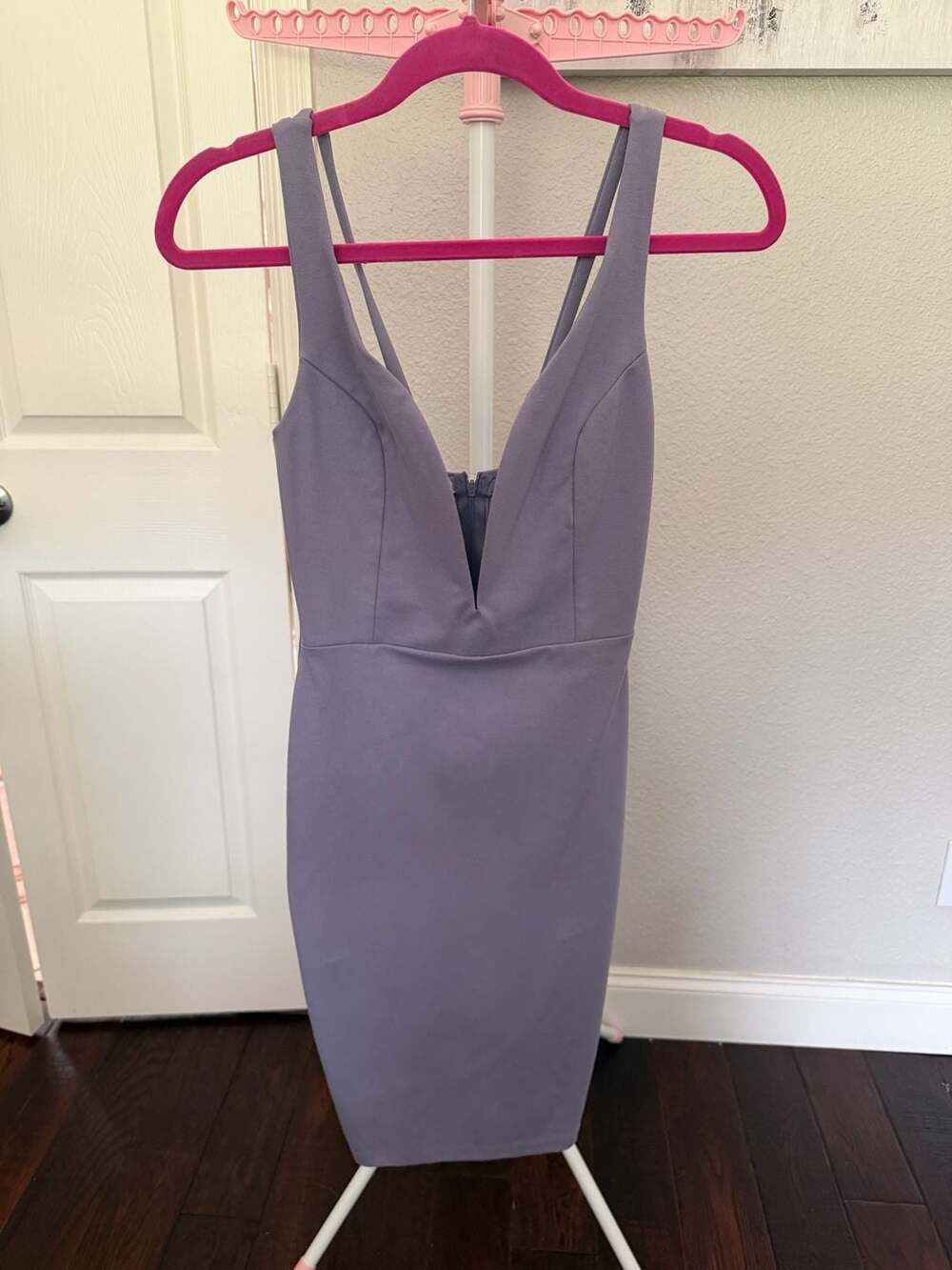 Windsor Lavender V-Neck Bodycon Midi Dress